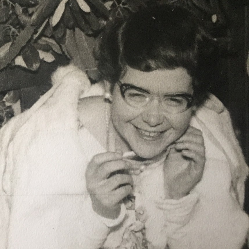 Mrs Jennie Beverley THOMAS